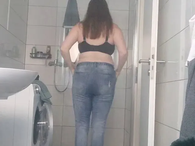 Voyeur.. Morgens anziehen mit meinem Jeans Outfit