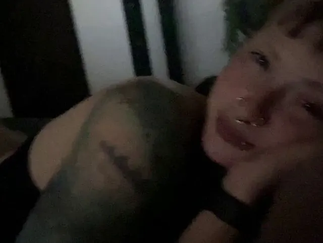 Guck mir in die Augen wenn ich komme!