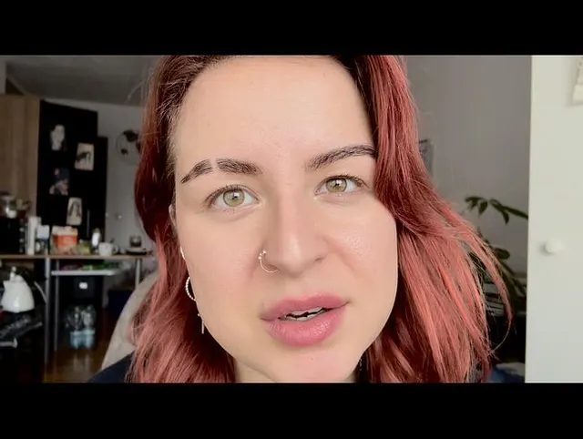 Intime Verbindung: Ein Augenkontakt-Fetisch-Video für devote Subs