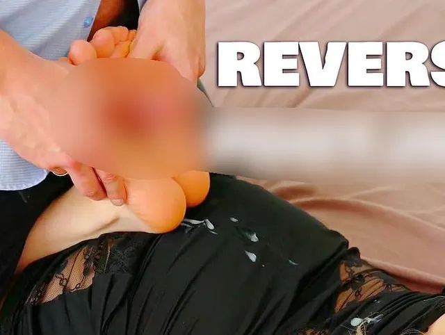 Schwarzes Kleid Fußjob-Fantasie: Sexy Knöchelfick, umgekehrte Fußanbetung & unordentlicher Samenerguss auf Arsch & Kleid