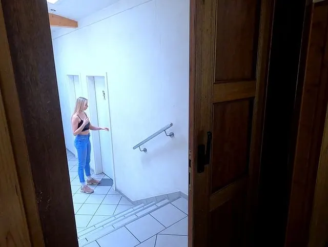 Cucki, schau zu wie hart ficken geht!