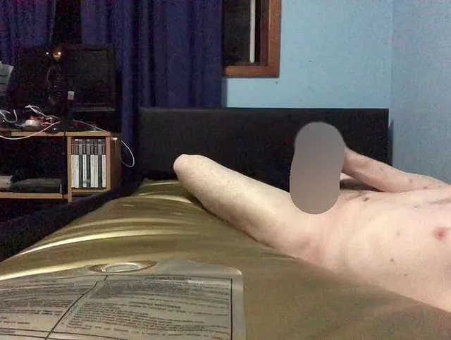 Mmm, komm und lutsch mich auf meinem Wasserbett – noch ein heftiger Samenerguss