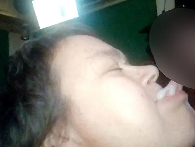 Großer Cumshot in Jens Hot Mouth