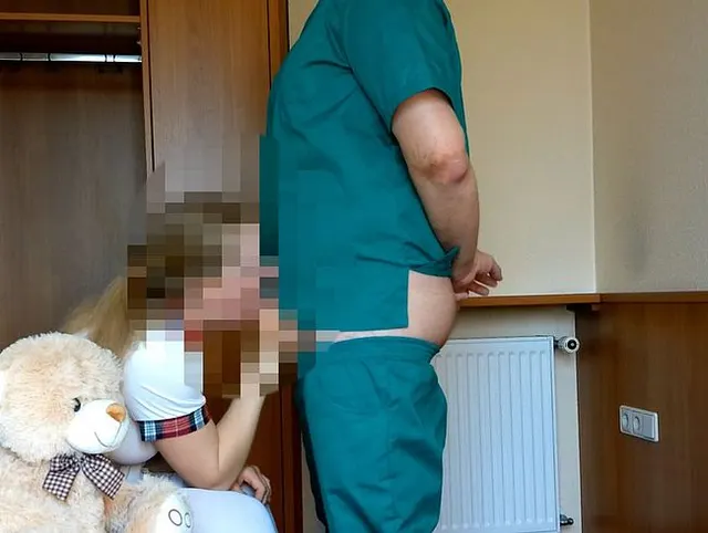 18jähriges Schulmädchen - Ihr erstes Deepthroat - Happy End