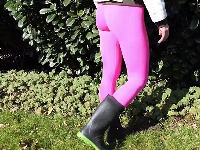 Gummistiefel auf dem Rasen - für meine Gummistiefelfreunde