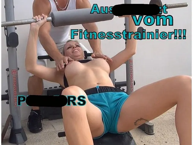 Ausgenutzt. So ein perverser Trainier!!!