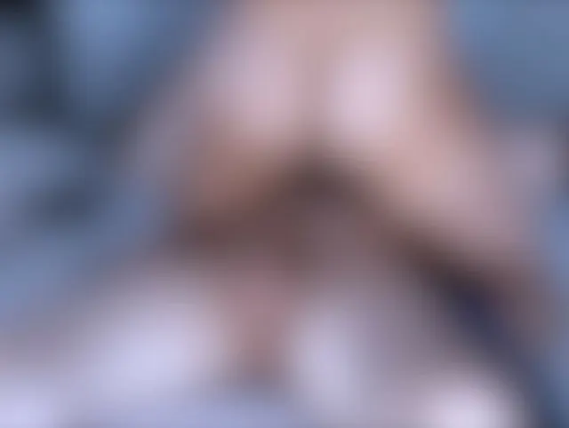 Die Stiefmutter seines Freundes war eine sehr sinnliche und mutige Frau, die keine Hemmungen hatte,