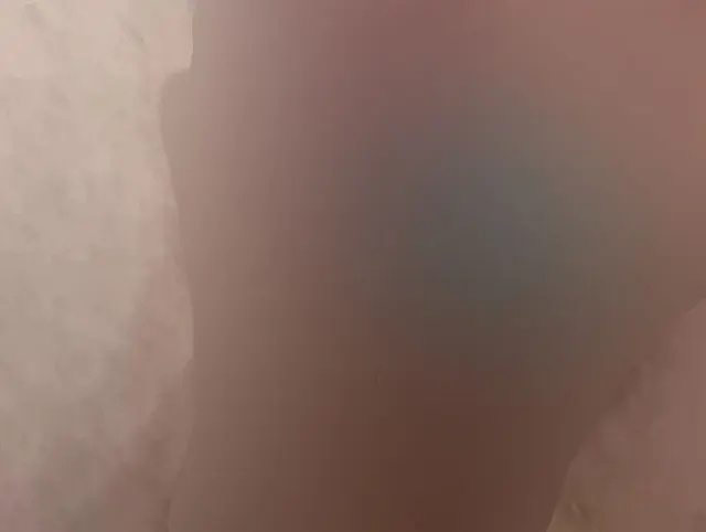 Ficke meine pussy ernwut mit meinem Lieblingsdildo, direkt nach dem duschen.