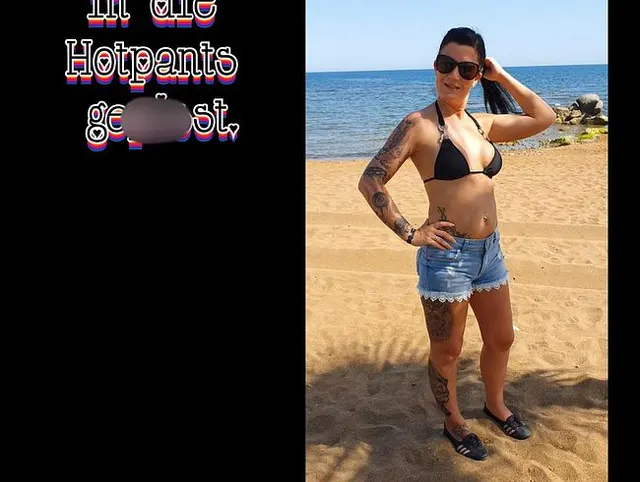 Am Strand in die Hotpants gepisst.