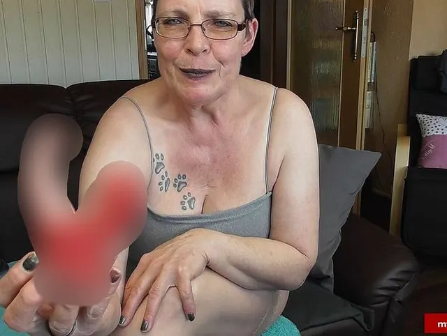 Toy die Erste...neuen Zungen-Vibrator getestet...