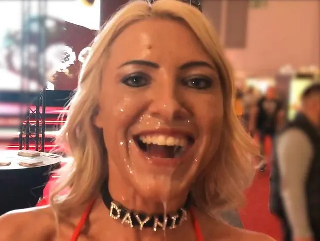 Der krasseste Venus Spermawalk 2019 | Public Fick + ERWISCHT + XXXL Spermafresse!!