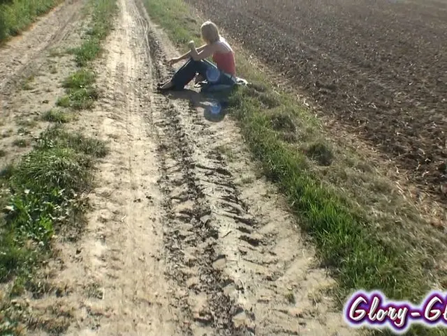 Am Feldrand mit 2 Schwänzen