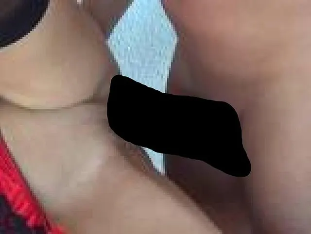 Gepiercte Fotze in Nahaufnahme gefickt!