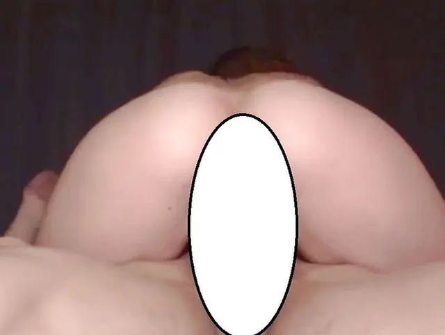 Großen Schwanz fickt die schöne Muschi und cums cum inside
