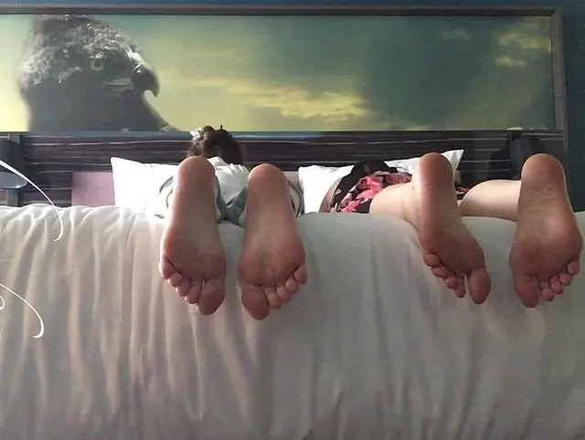 Füsse im Bett 2 - Igno Clip