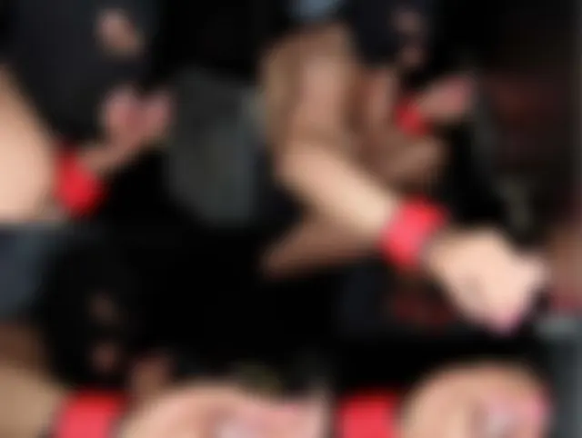 Steck deinen Schwanz für mich durch das Gloryhole