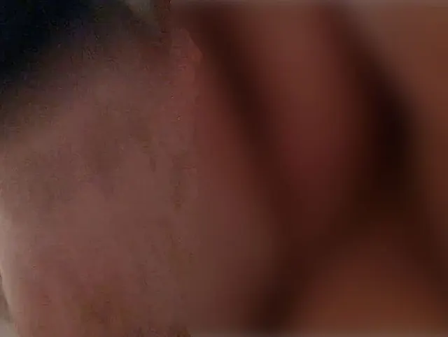 Heftiger Orgasmus mit der Hand.