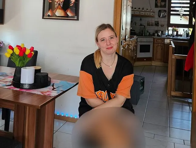 Zart oder lieber Hart? Willst du meine BRÜSTE anfassen? Oder was wäre dein Wunsch?