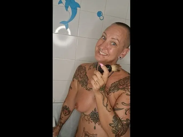 Dieses mal nackt rasiert