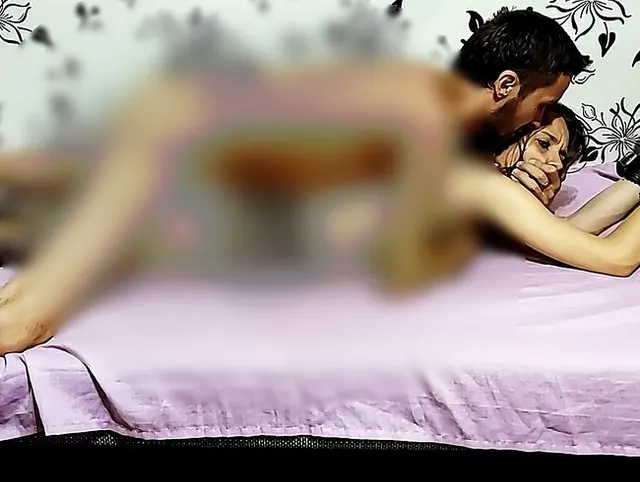 Der versauten Ehefrau fünf Creampies hintereinander in Bauchlage geben, mit Nahaufnahme auf jedem Creampie