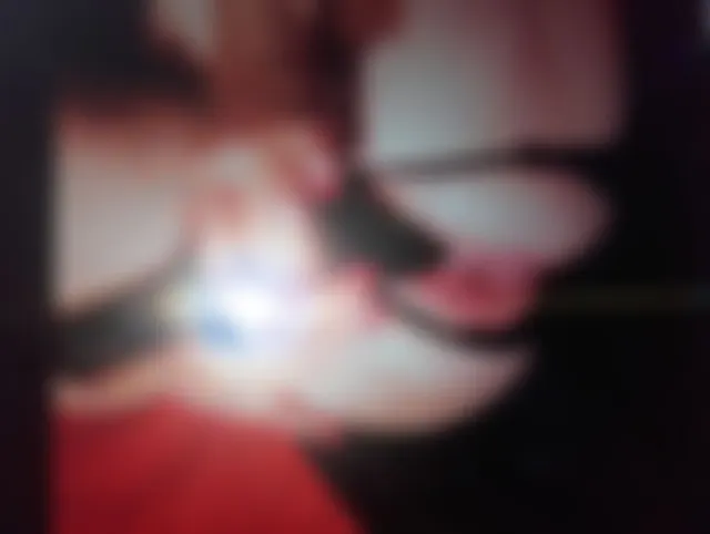 Mit Kugeldildo gefickt und ab gespritzt