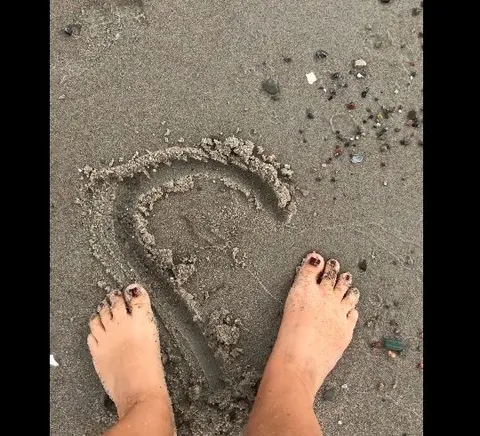 Fuß Spiele am Meer