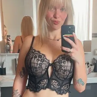 Profilbild von QueenOfPleasure