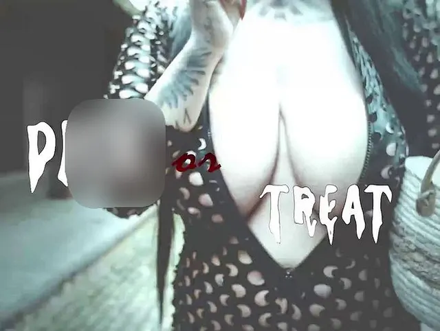 GROSSE SCHWÄNZE und CREAMPIE-Leckereien für die vollbusige Stiefmutter an Halloween