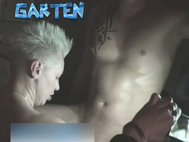 BLOND SchreberGARTEN Piercing-BLOWJOB !!