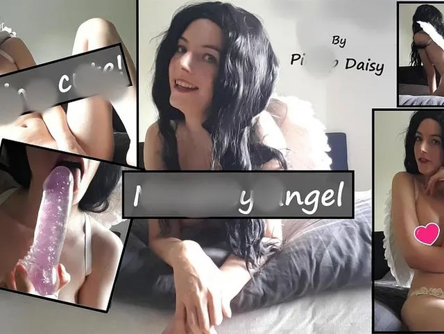 Verdammt süß! Freches Engel-Dildo-Spiel