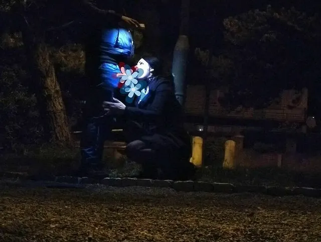 Schwanzlutschen im Nachtlicht