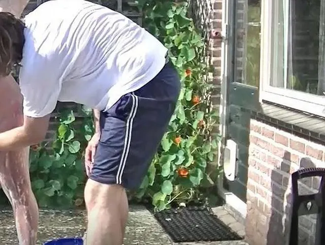 Menschliche Autowaschanlage