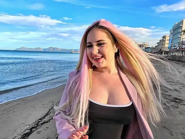 Pornostar Maria Sex am Strand