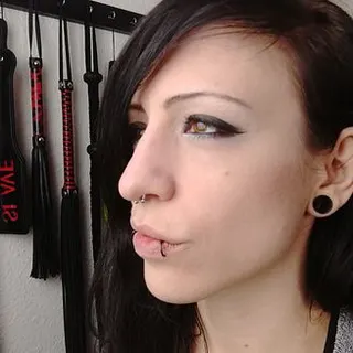 Profilbild von HerrinKiraDolor