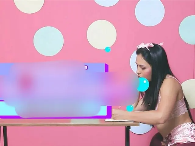 EIS IN MEINER HUNGERIGEN PUSSY
