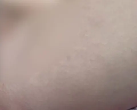 Mit Dildo selbstbefriedigt
