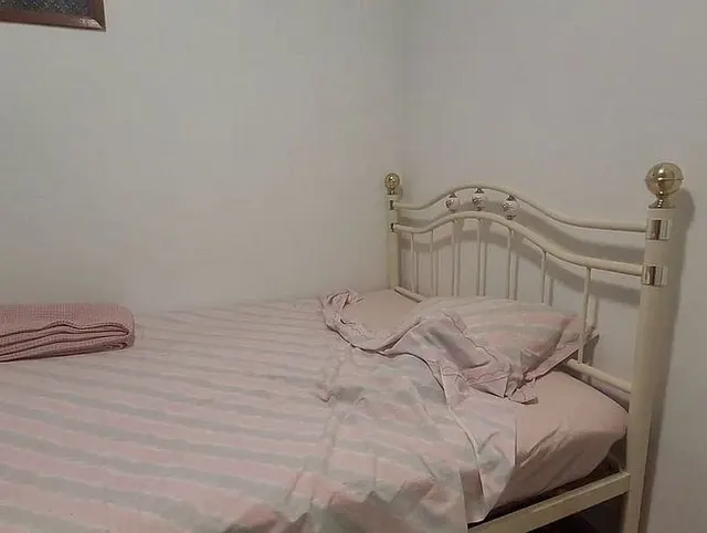 Ich setze mich auf dein Gesicht, bis du nicht mehr atmest