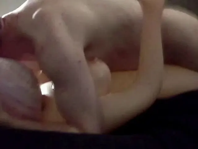 Fick die Tera Heart Puppe (halb Wasser, halb Luft) auf dem Wasserbett