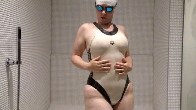 Blow-Fucked the White Swimsuitbitch