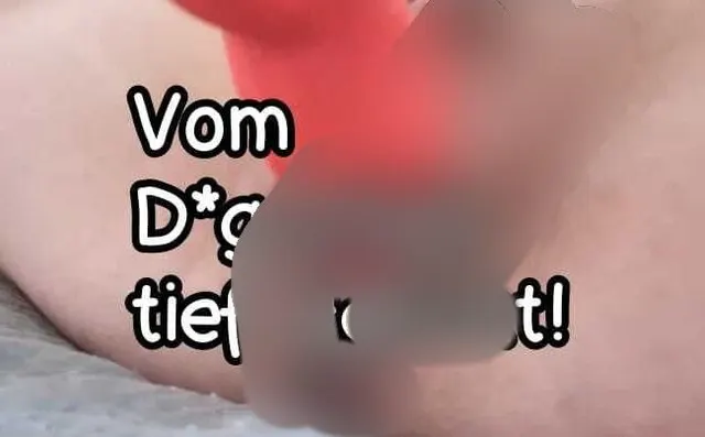 Vom D*g-Dildo tief in meine feuchte P*ssy gefickt