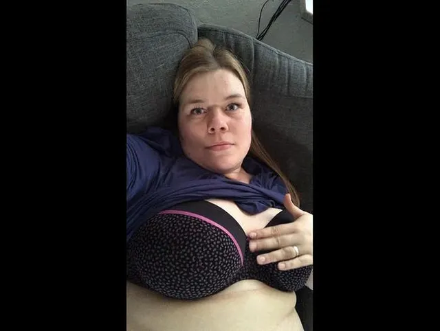 3. Teil von angezogen bis zum nackten Orgasmus