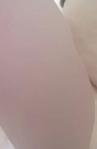 Feuchte Pussy ASMR mit einem Dildo!