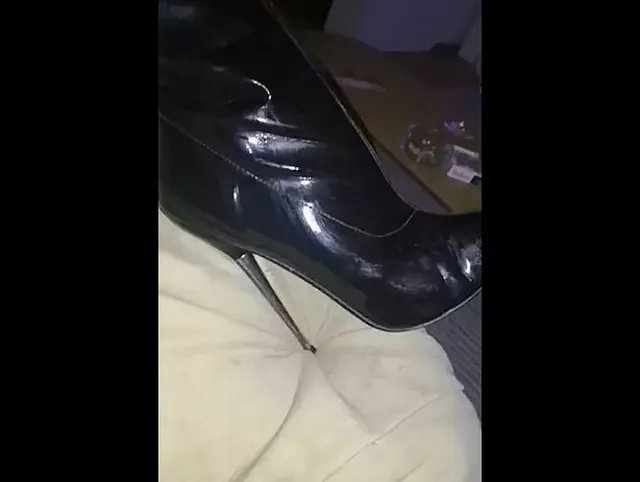 Ziehe meine latex stiefel an mit dirty talk