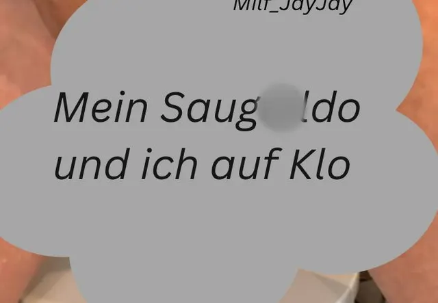 Geile Klo-Nummer! Ich reite meinen Saugdildo mitten auf dem WC …