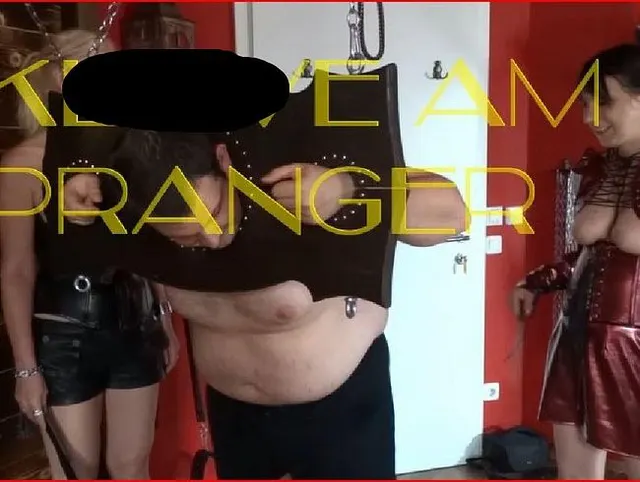 BDSM1-Sklave am Pranger