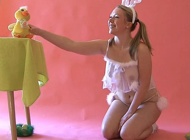Vivien Blonde (18): Zu Ostern dicke Eier!