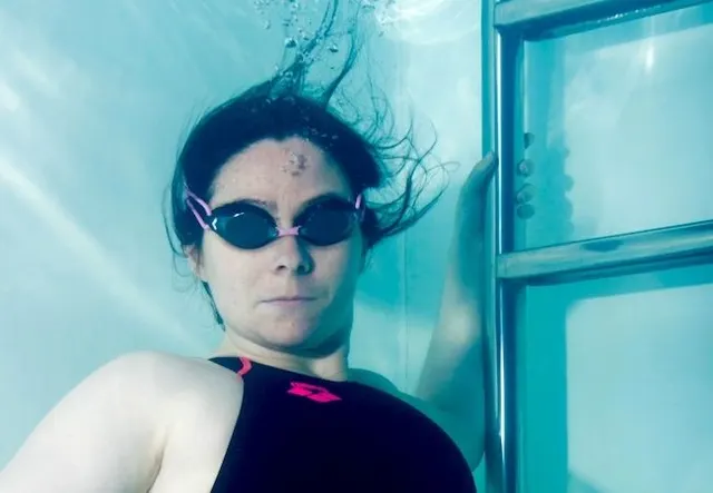 Neighbour Pool UW Blowjob
