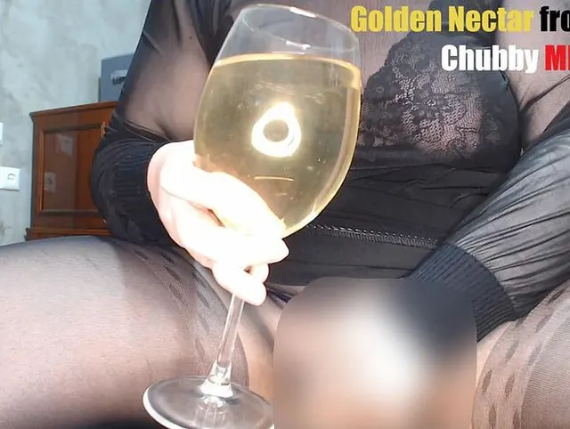 Goldener Nektar von Chubby MILF