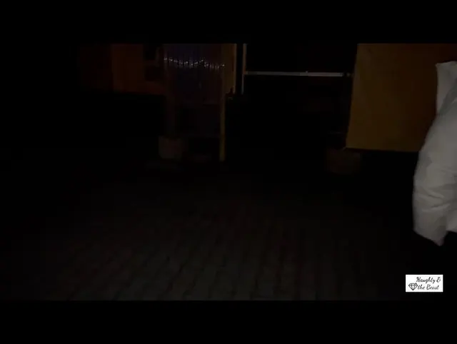 Welch toller Park am Abend für einen heissen Piss