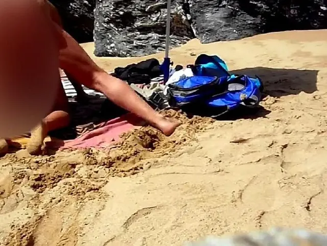 Sinnliche Mona - heiss anal am Strand in der Sonne beglückt!!!